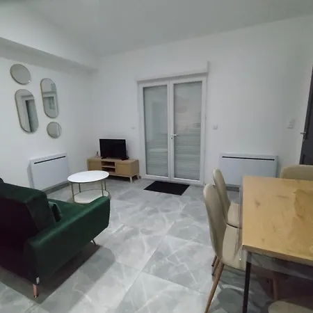 Appartement Maison Individuelle Centre 